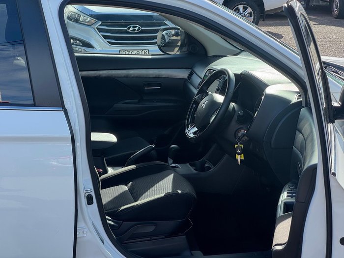 2016 Mitsubishi Outlander LS