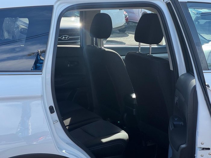 2016 Mitsubishi Outlander LS