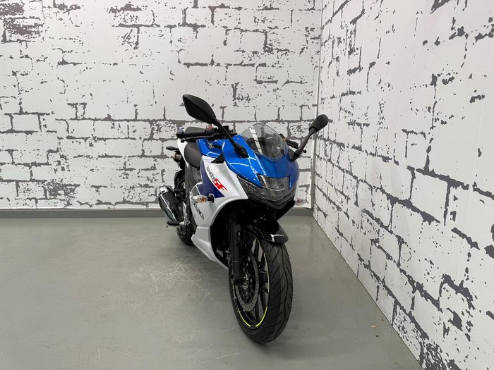 2026 Suzuki Gixxer SF 250 Gixxer White