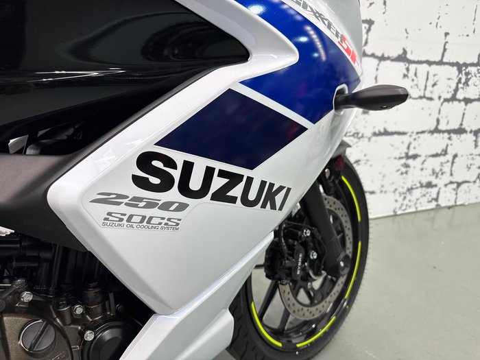 2026 Suzuki Gixxer SF 250 Gixxer White