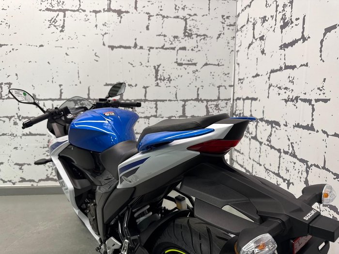 2026 Suzuki Gixxer SF 250 Gixxer White