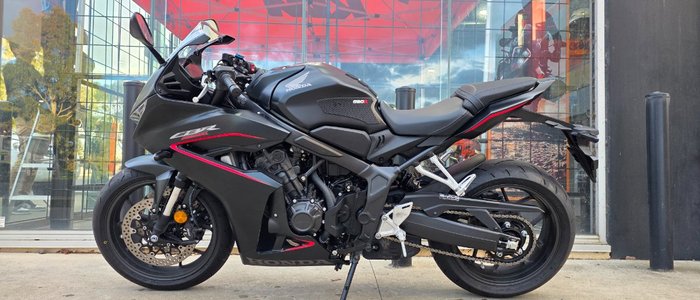 2025 Honda CBR650R MAT BLACK