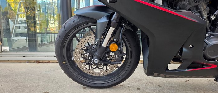 2025 Honda CBR650R MAT BLACK