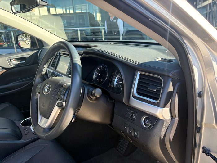 2016 Toyota Kluger Grande