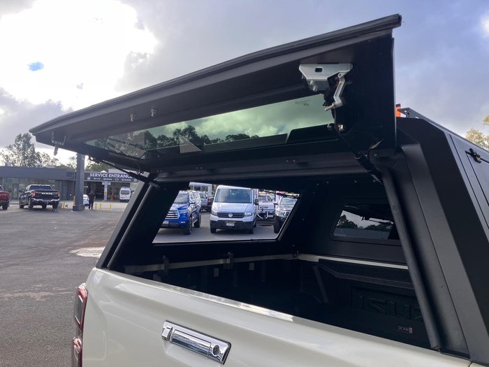 2022 Isuzu D-MAX LS-U+