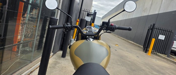 2025 Royal Enfield (see Also Enfiel CLASSIC 350 BEIGE