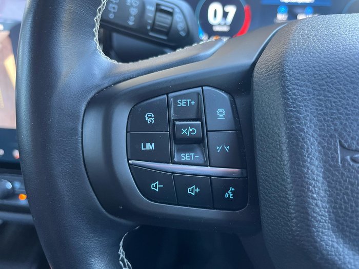 2023 Ford Everest Platinum