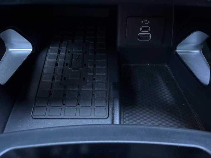 2023 Ford Everest Platinum