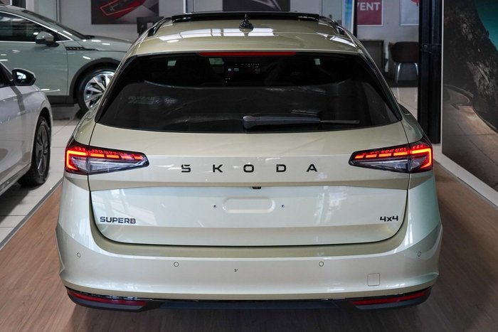 2026 SKODA Superb 195TSI Sportline