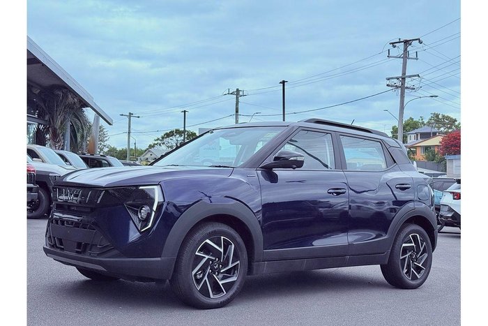 2025 Mahindra XUV3XO AX7L