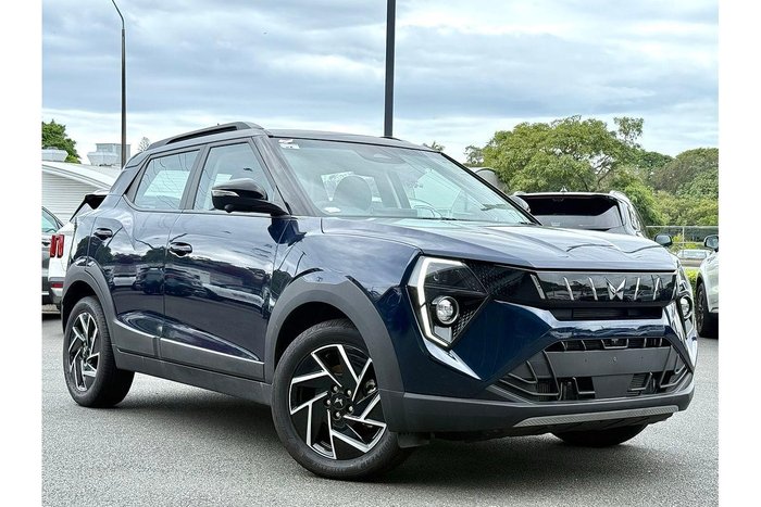 2025 Mahindra XUV3XO