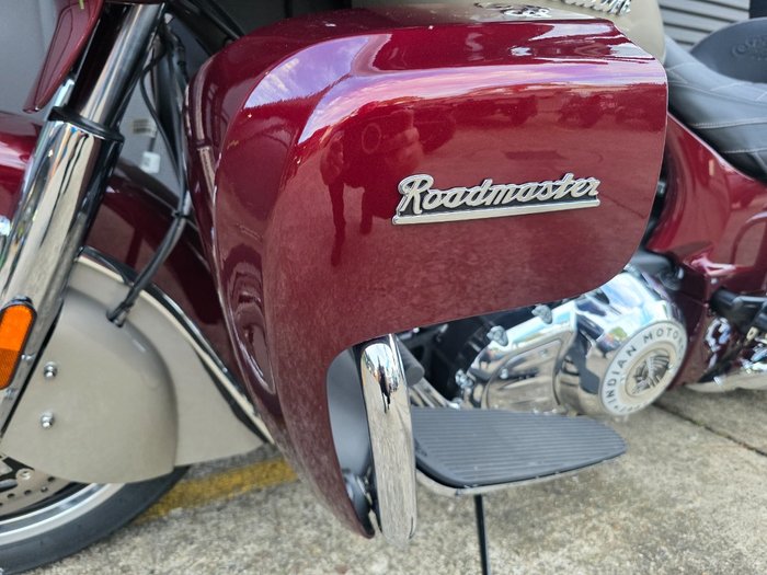 2025 Indian ROADMASTER CLASSIC MAROON