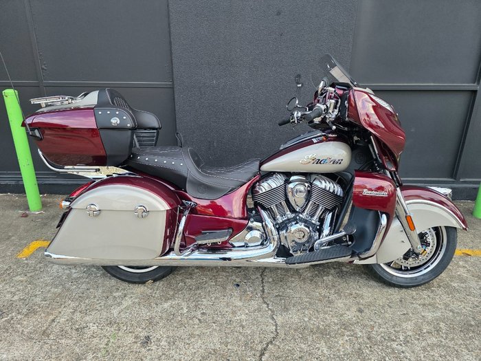 2025 Indian ROADMASTER CLASSIC MAROON
