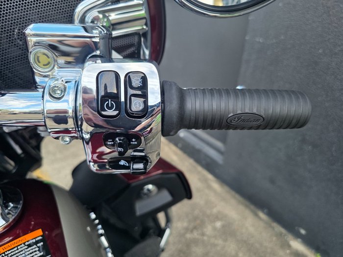 2025 Indian ROADMASTER CLASSIC MAROON