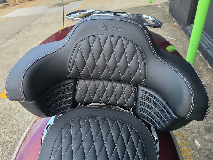 2025 Indian ROADMASTER CLASSIC MAROON