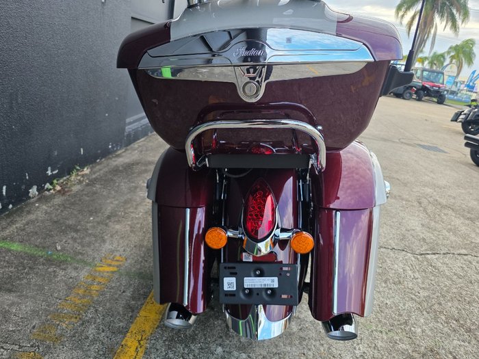 2025 Indian ROADMASTER CLASSIC MAROON