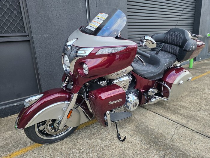 2025 Indian ROADMASTER CLASSIC MAROON
