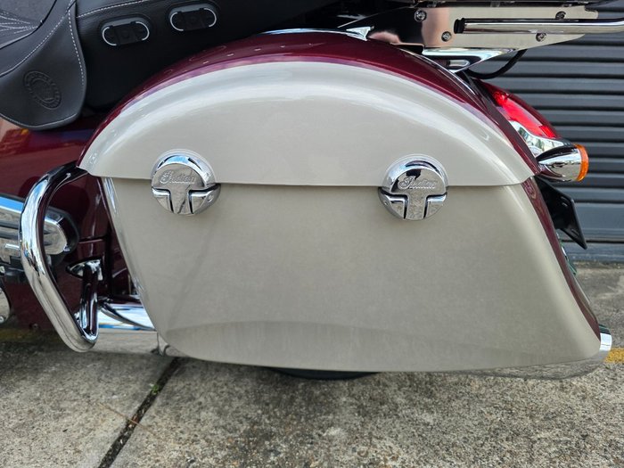 2025 Indian ROADMASTER CLASSIC MAROON