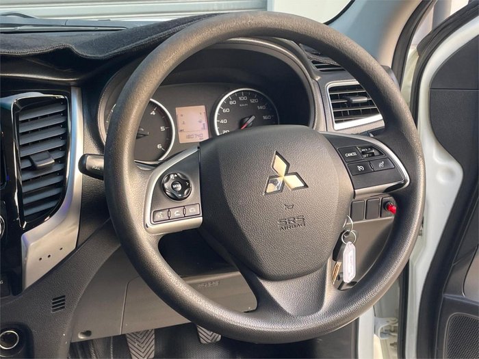 2017 Mitsubishi Triton GLX