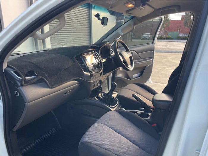 2017 Mitsubishi Triton GLX