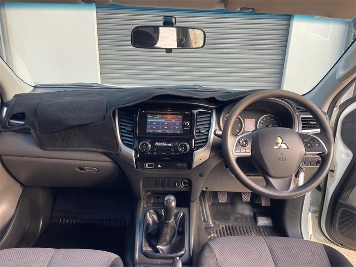 2017 Mitsubishi Triton GLX