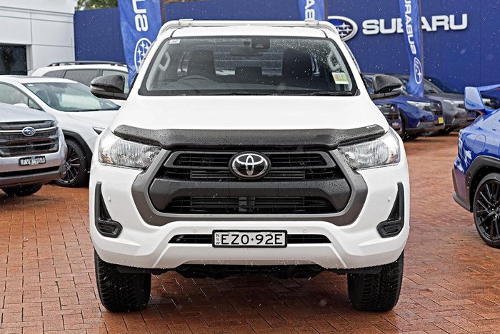 2023 Toyota Hilux SR