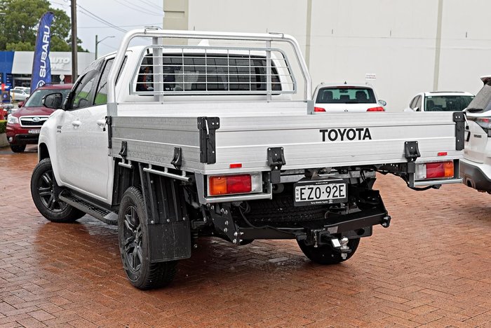 2023 Toyota Hilux SR