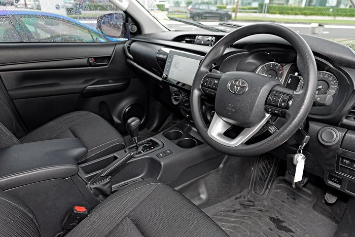 2023 Toyota Hilux SR