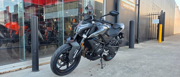 2024 CFMOTO 450 NK BLACK
