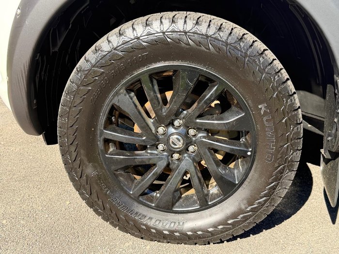 2020 Nissan Navara N-TREK