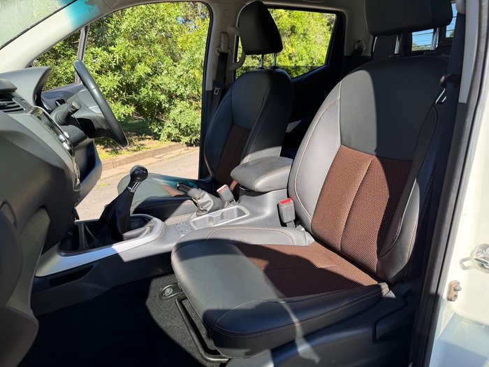 2020 Nissan Navara N-TREK