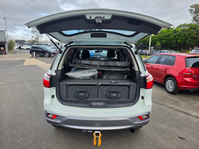 2018 Isuzu MU-X LS-M