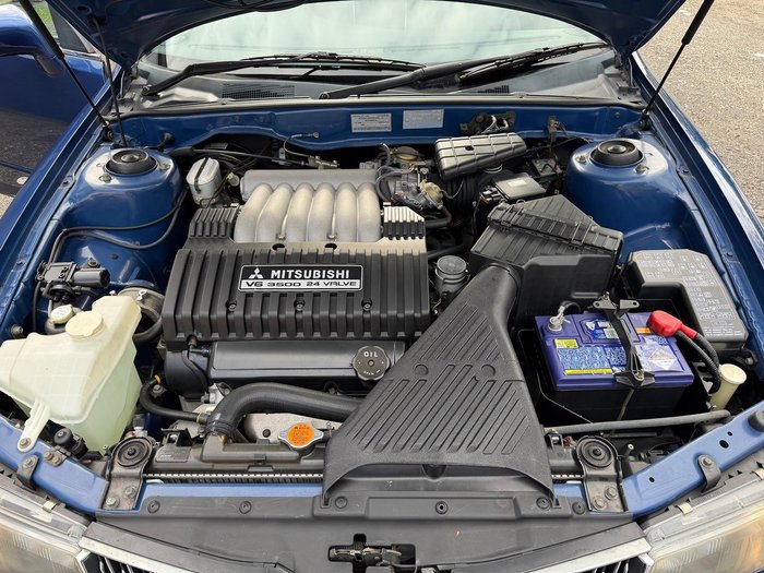 2002 Mitsubishi Verada Ei KJ MY02 Pacific Blue