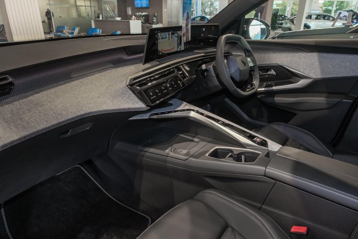 2025 Peugeot 3008 GT Premium Hybrid