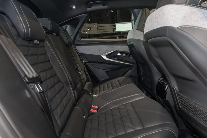 2025 Peugeot 3008 GT Premium Hybrid