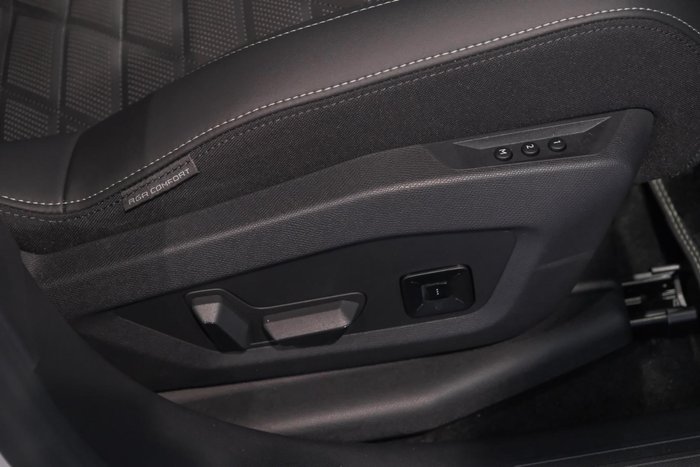 2025 Peugeot 3008 GT Premium Hybrid
