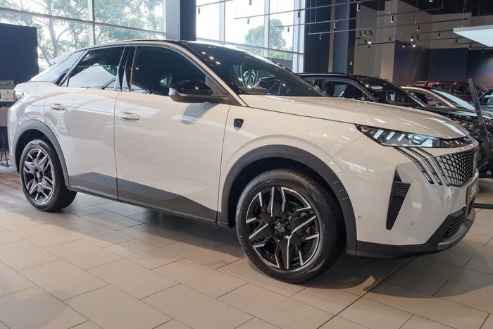 2025 Peugeot 3008 GT Premium Hybrid