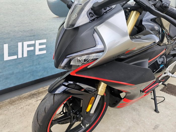 2024 CFMOTO 450 SR ABS Black