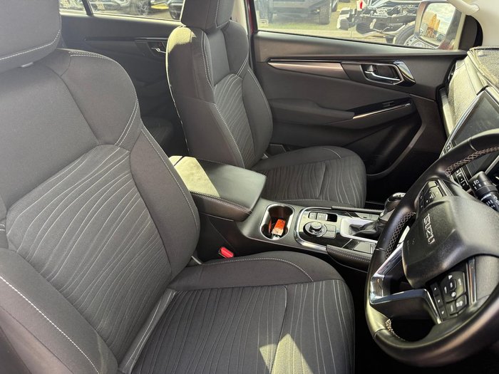 2022 Isuzu MU-X LS-U