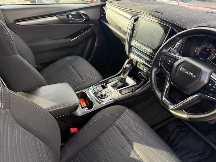 2022 Isuzu MU-X LS-U