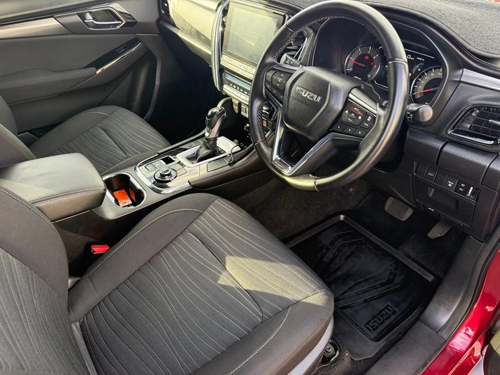 2022 Isuzu MU-X LS-U
