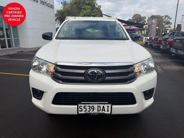 2023 Toyota Hilux SR