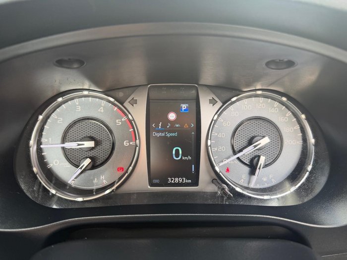 2023 Toyota Hilux SR