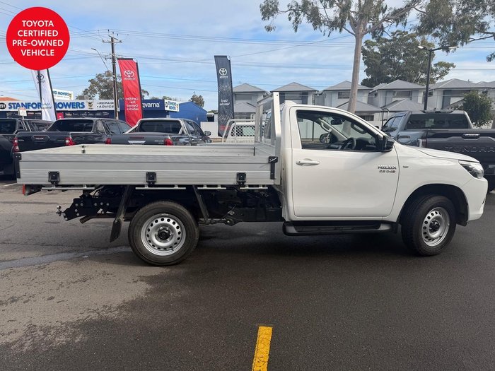 2023 Toyota Hilux SR