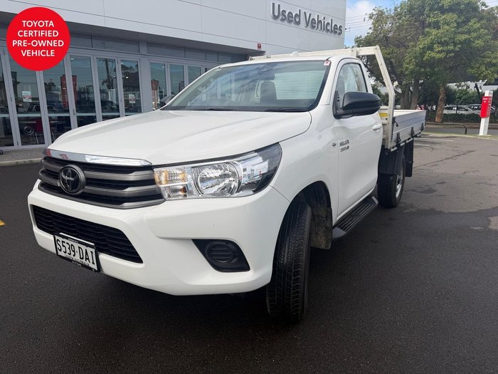 2023 Toyota Hilux SR