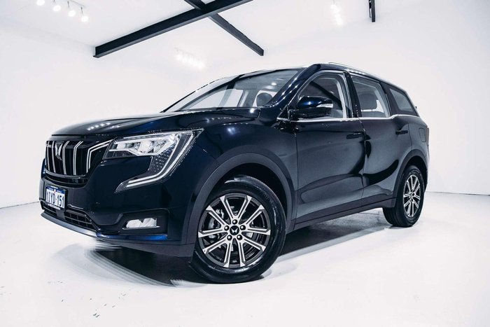 2025 Mahindra XUV700