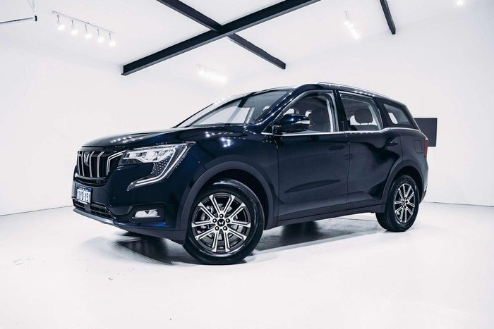 2025 Mahindra XUV700 AX7L