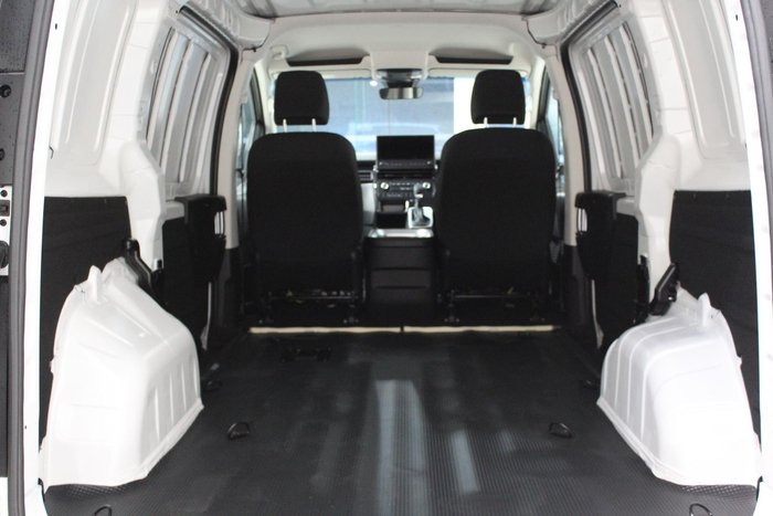 2026 Hyundai STARIA LOAD