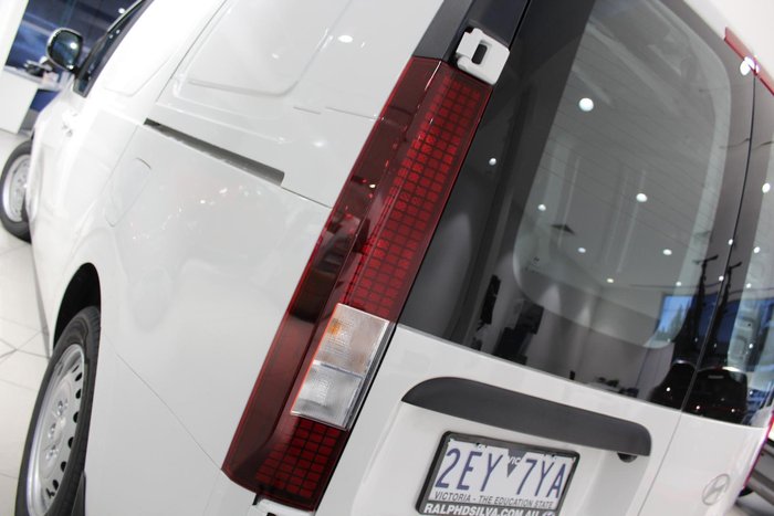 2026 Hyundai STARIA LOAD