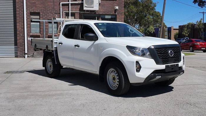 2022 Nissan Navara SL